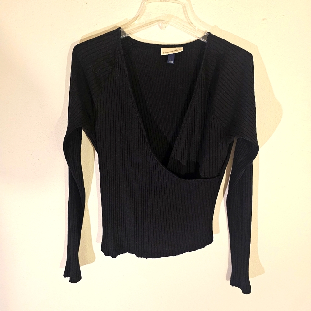 Universal Thread Shirt